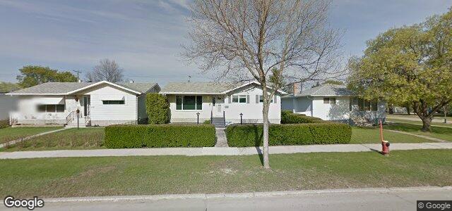 Larawan ng 672 Buchanan Boulevard sa Winnipeg, Manitoba