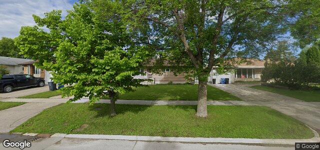 Larawan ng 690 Isbister Street sa Winnipeg, Manitoba