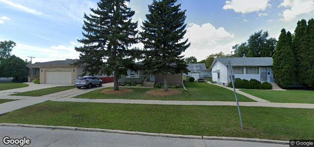 Larawan ng 736 Buchanan Boulevard sa Winnipeg, Manitoba