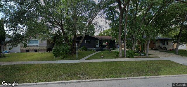 Larawan ng 748 Buchanan Boulevard sa Winnipeg, Manitoba