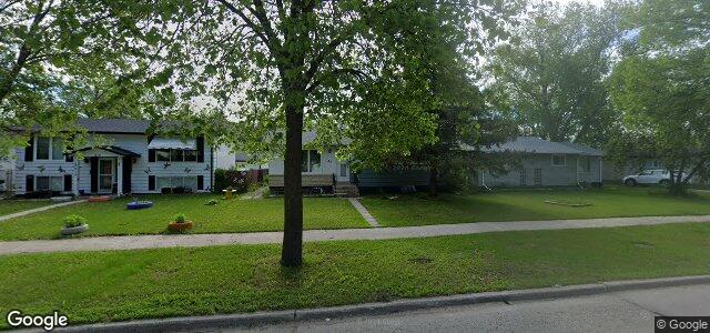 Larawan ng 811 Isbister Street sa Winnipeg, Manitoba