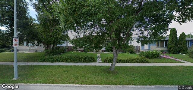 Larawan ng 814 Buchanan Boulevard sa Winnipeg, Manitoba