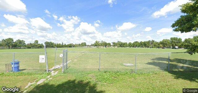 Larawan ng 82 Capulet Crescent sa Winnipeg, Manitoba