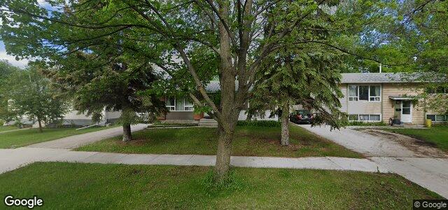 Larawan ng 852 Isbister Street sa Winnipeg, Manitoba