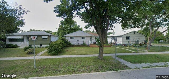 Larawan ng 858 Buchanan Boulevard sa Winnipeg, Manitoba