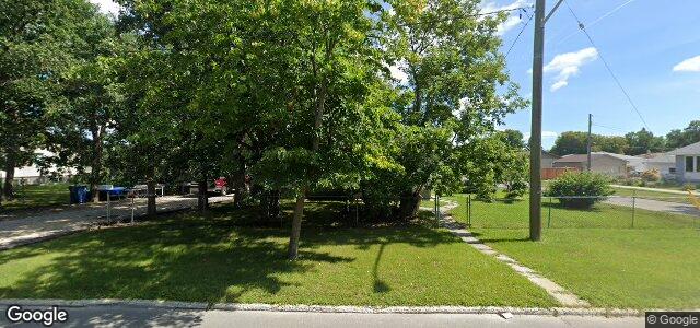 Larawan ng 899 Isbister Street sa Winnipeg, Manitoba