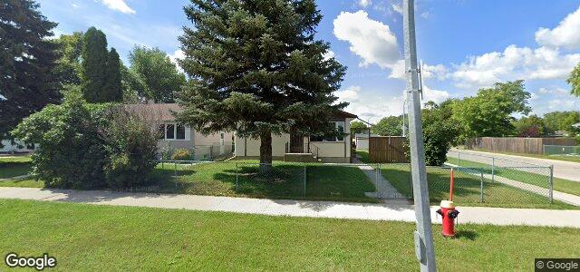 Larawan ng 932 Buchanan Boulevard sa Winnipeg, Manitoba