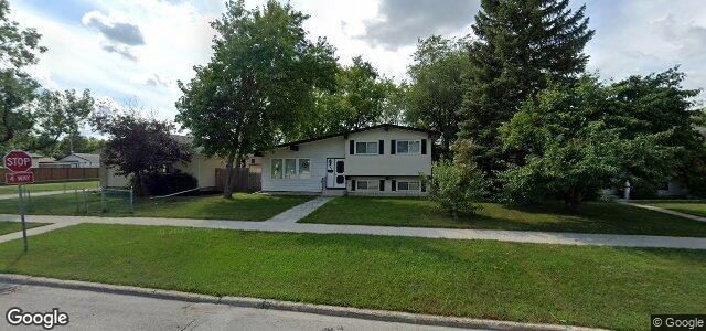 Larawan ng 946 Buchanan Boulevard sa Winnipeg, Manitoba