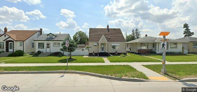 Larawan ng 1002 Mountain Avenue sa Winnipeg, Manitoba