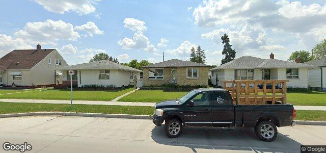 Larawan ng 1010 Mountain Avenue sa Winnipeg, Manitoba