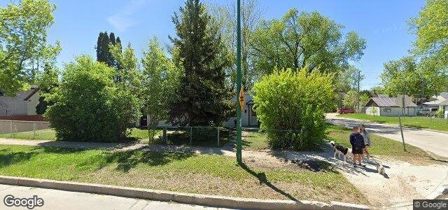 Larawan ng 1012 Redwood Avenue sa Winnipeg, Manitoba