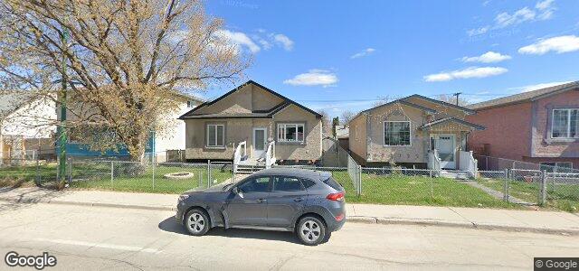 Photo of 1015 Selkirk Avenue in Winnipeg, Manitoba