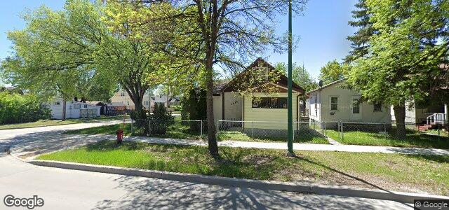 Larawan ng 1026 Redwood Avenue sa Winnipeg, Manitoba