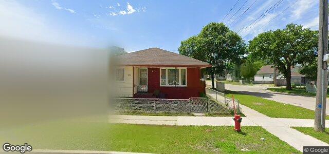 Larawan ng 1030 Burrows Avenue sa Winnipeg, Manitoba