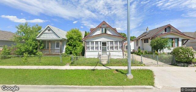 Larawan ng 1061 Burrows Avenue sa Winnipeg, Manitoba