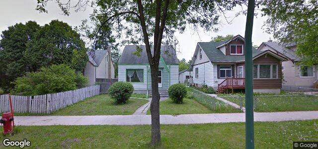 Photo of 1068 Manitoba Avenue in Winnipeg, Manitoba