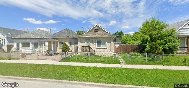 Larawan ng 1083 Burrows Avenue sa Winnipeg, Manitoba