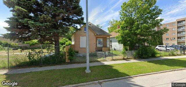 Larawan ng 792 Burrows Avenue sa Winnipeg, Manitoba