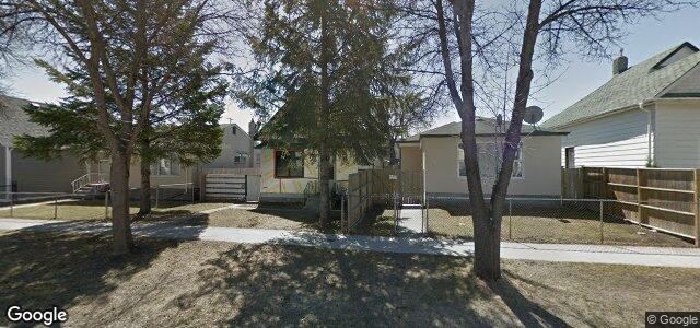 Larawan ng 810 Manitoba Avenue sa Winnipeg, Manitoba