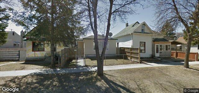 Larawan ng 812 Manitoba Avenue sa Winnipeg, Manitoba