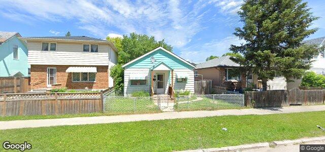 Larawan ng 815 Burrows Avenue sa Winnipeg, Manitoba