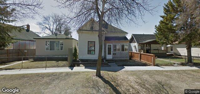 Larawan ng 816 Manitoba Avenue sa Winnipeg, Manitoba