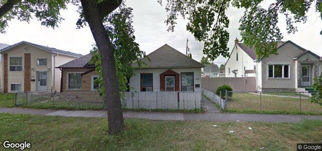 Larawan ng 818 Boyd Avenue sa Winnipeg, Manitoba