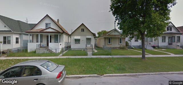 Larawan ng 821 Aberdeen Avenue sa Winnipeg, Manitoba