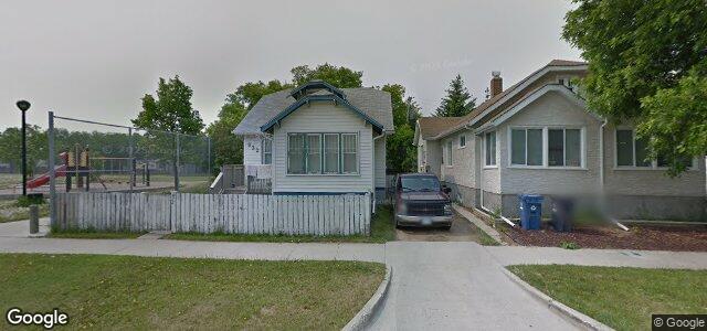 Larawan ng 822 Aberdeen Avenue sa Winnipeg, Manitoba