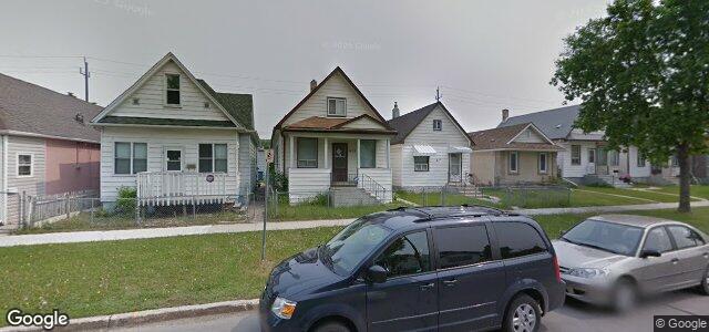 Larawan ng 823 Aberdeen Avenue sa Winnipeg, Manitoba