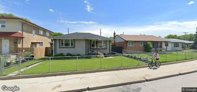 Photo of 825 Mcphillips Street in Winnipeg, Manitoba