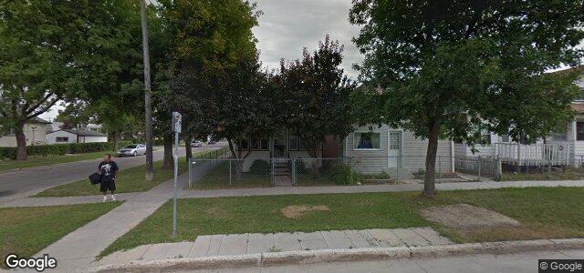 Larawan ng 829 Aberdeen Avenue sa Winnipeg, Manitoba