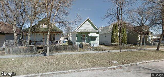 Larawan ng 839 Manitoba Avenue sa Winnipeg, Manitoba