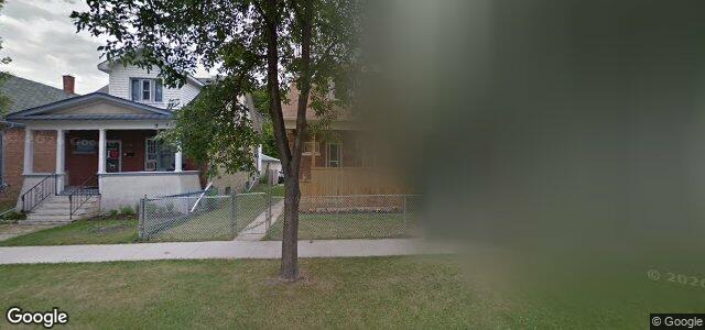 Photo of 858 Aberdeen Avenue in Winnipeg, Manitoba