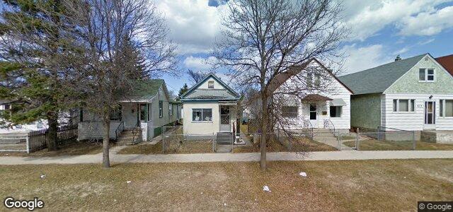 Larawan ng 877 Aberdeen Avenue sa Winnipeg, Manitoba