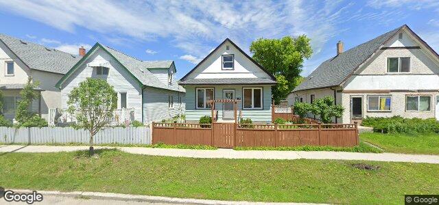 Larawan ng 883 Burrows Avenue sa Winnipeg, Manitoba