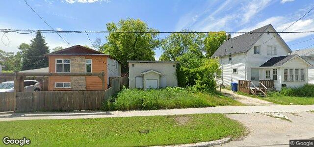 Larawan ng 884 Burrows Avenue sa Winnipeg, Manitoba