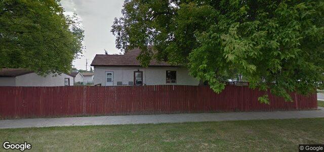Larawan ng 899 Aberdeen Avenue sa Winnipeg, Manitoba