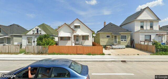 Larawan ng 899 Selkirk Avenue sa Winnipeg, Manitoba
