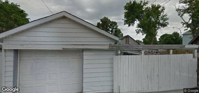 Photo of 902 Manitoba Avenue in Winnipeg, Manitoba