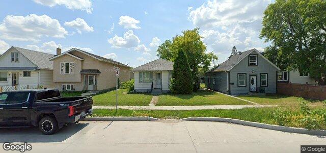 Larawan ng 902 Mountain Avenue sa Winnipeg, Manitoba