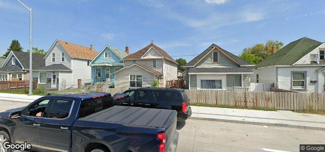 Larawan ng 905 Selkirk Avenue sa Winnipeg, Manitoba