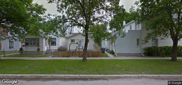 Larawan ng 907 Aberdeen Avenue sa Winnipeg, Manitoba