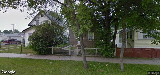 Larawan ng 908 Aberdeen Avenue sa Winnipeg, Manitoba
