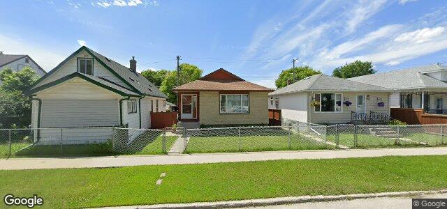 Larawan ng 920 Burrows Avenue sa Winnipeg, Manitoba
