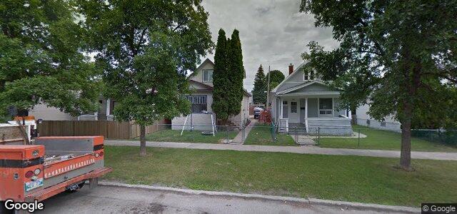 Larawan ng 921 Boyd Avenue sa Winnipeg, Manitoba