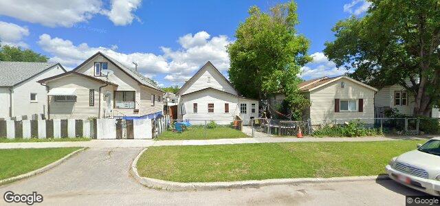 Larawan ng 921 Magnus Avenue sa Winnipeg, Manitoba