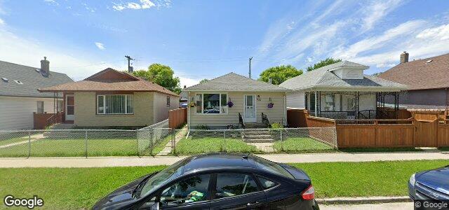 Larawan ng 922 Burrows Avenue sa Winnipeg, Manitoba