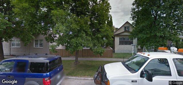 Larawan ng 923 Boyd Avenue sa Winnipeg, Manitoba