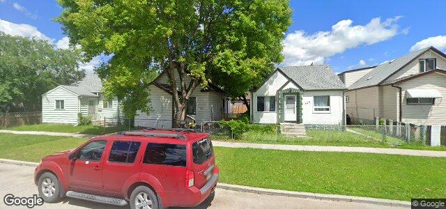 Larawan ng 927 Magnus Avenue sa Winnipeg, Manitoba